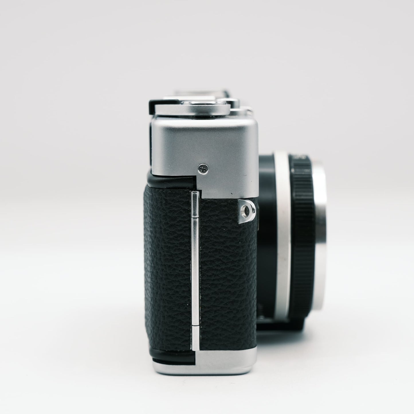 Minolta HI-Matic F Rokkor 38mm lens. f.2.7