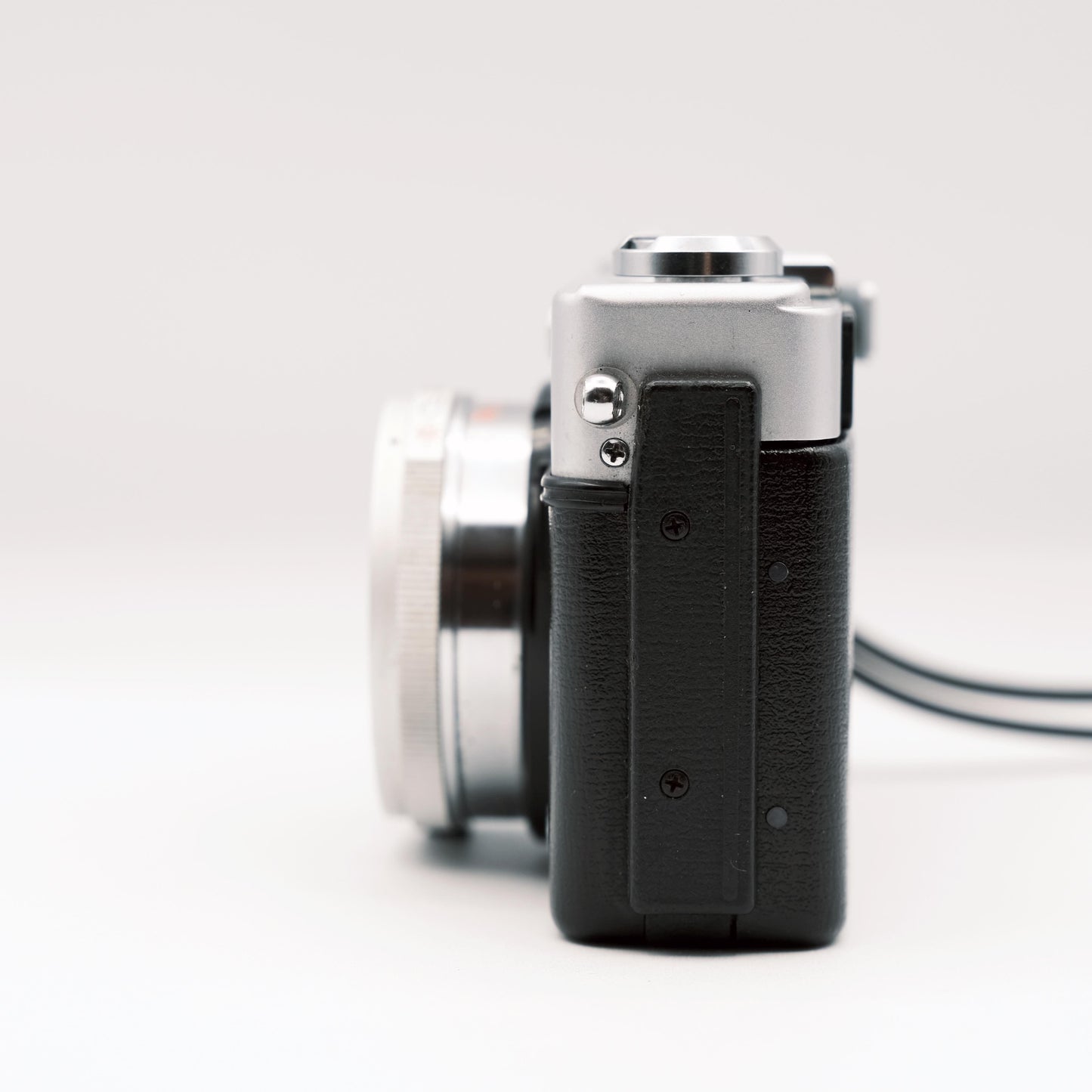 Minolta Hi-Matic C Rokkor 40mm f2.7 retractable lens