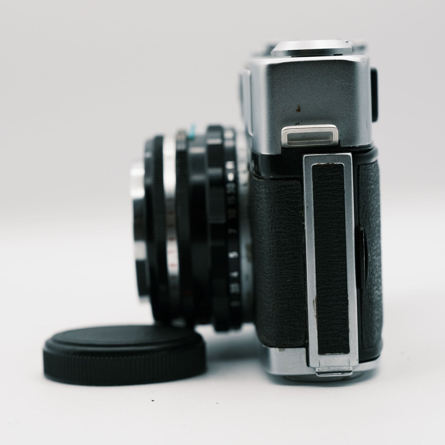 Minolta A5 Minolta Rokkor 45mm f2.8 lens