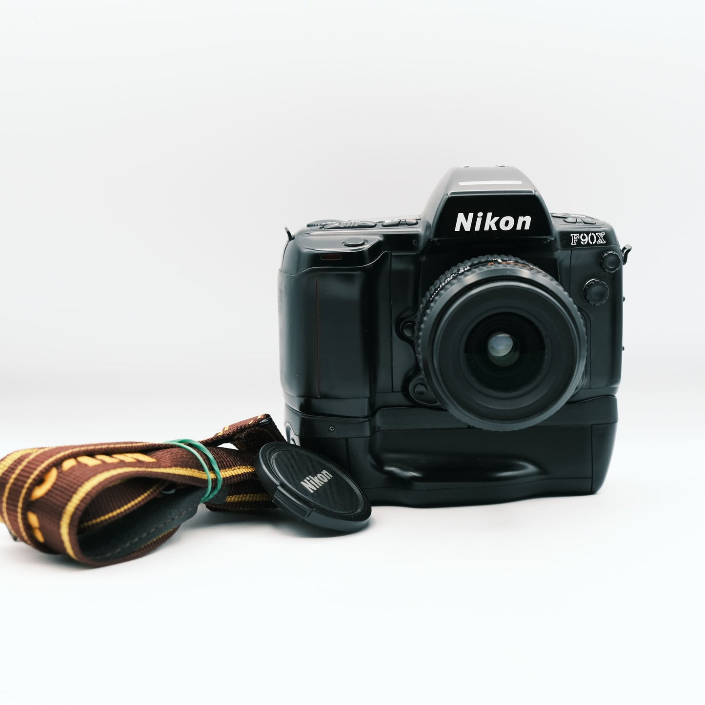 Nikon F90x Nikkor 35-80mm f4 and Nikon MB-10 optics