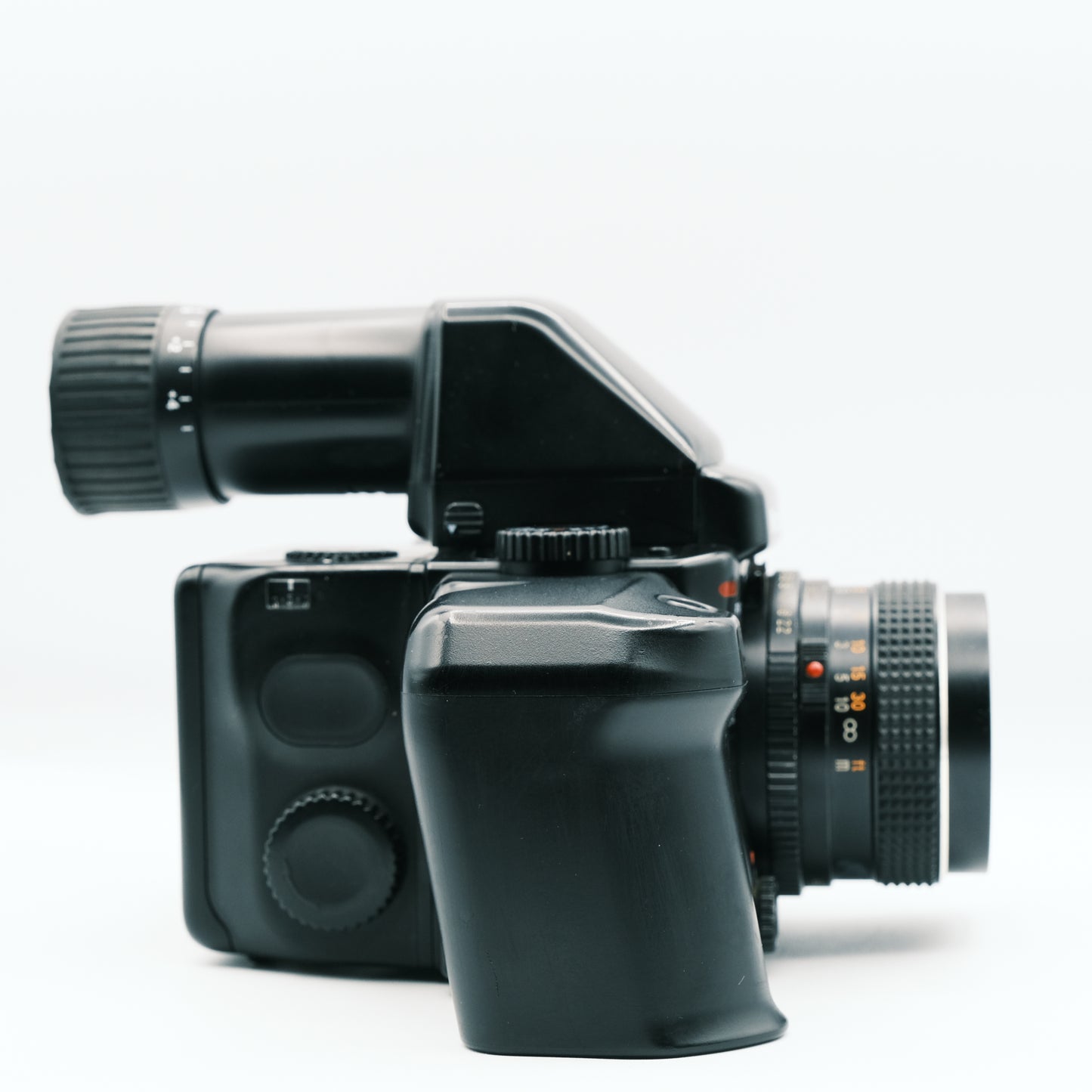 Mamiya 645 Pro Sekor C 80mm f2.8 lens and Mamiya SV AE Finder FK402