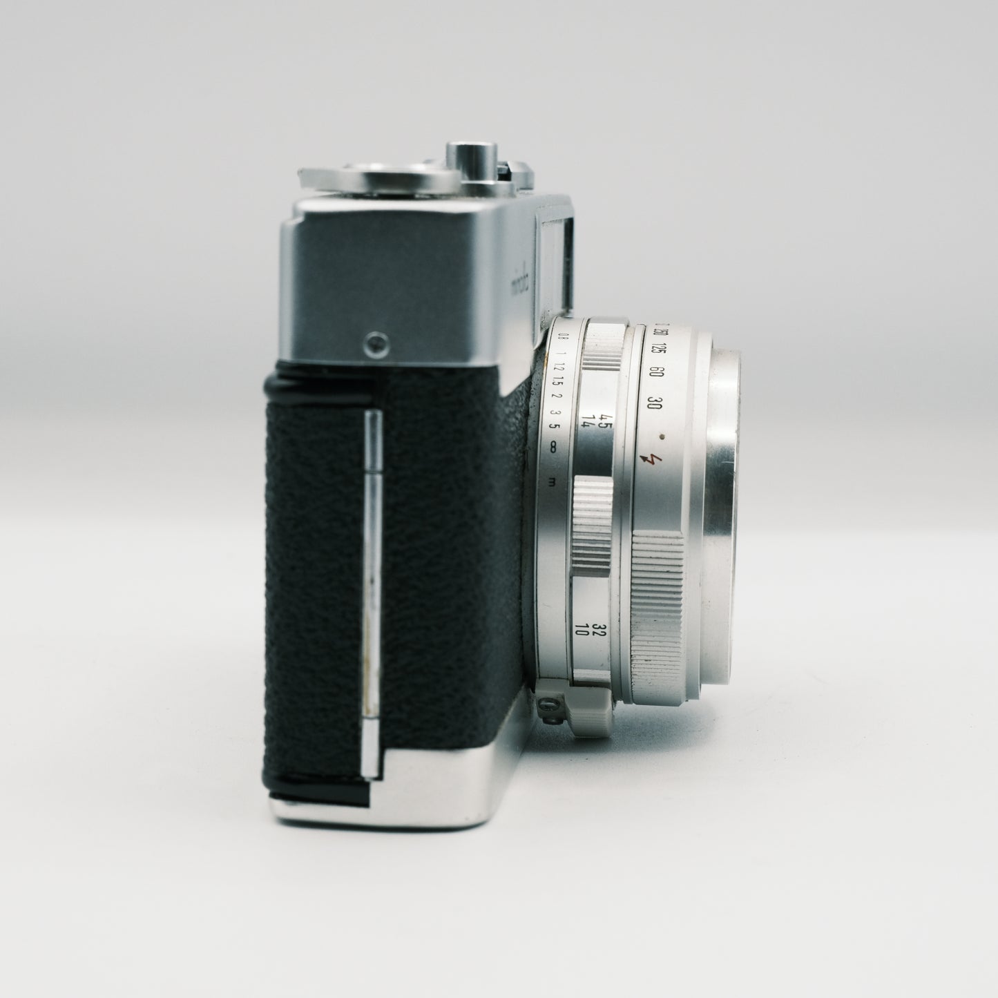 Minolta AL-F Rokkor 38mm f.2.7 lens