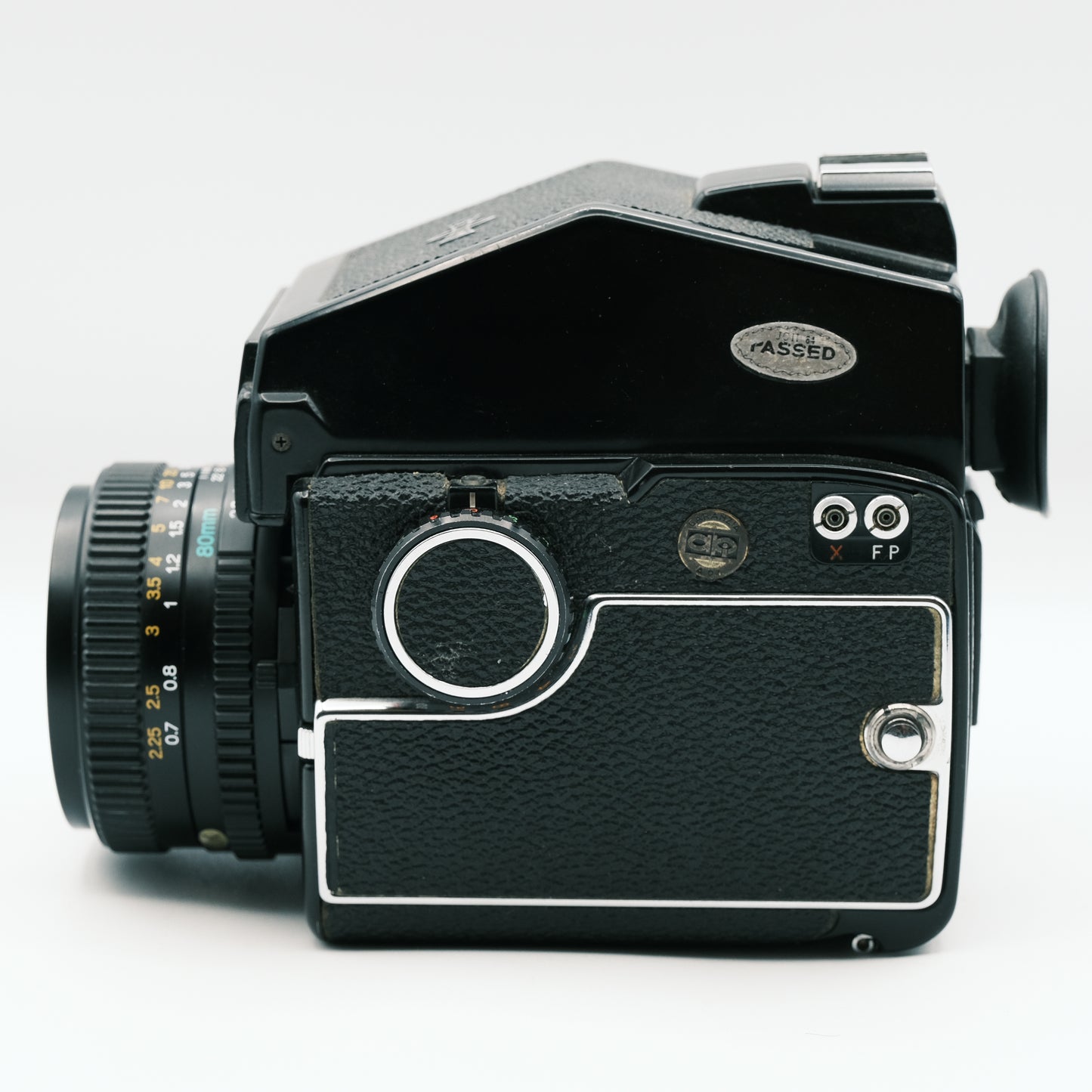 Mamiya M645 Sekor C 80mm f2.8N lens and Mamiya PDS Prism Finder