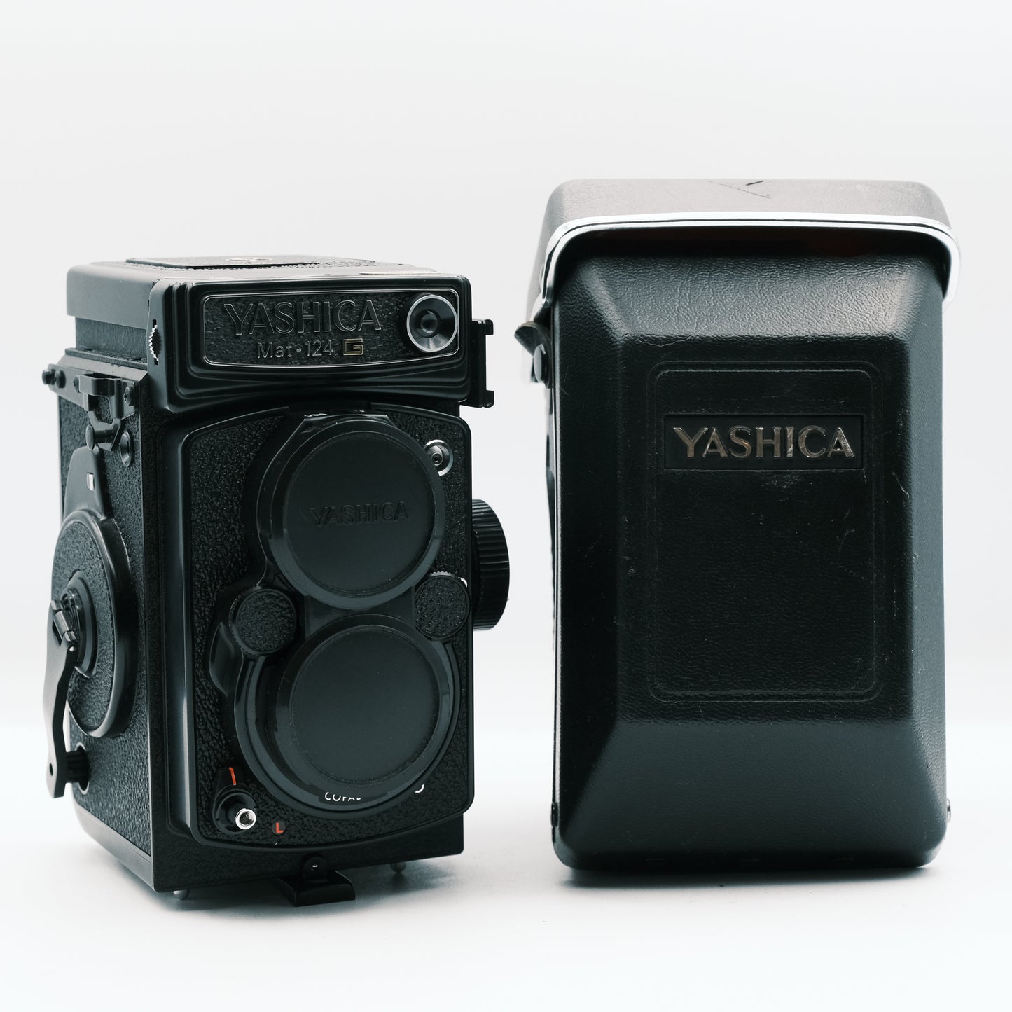 Yashica MAt 124 G Yashinon 80mm f/3.5 lens