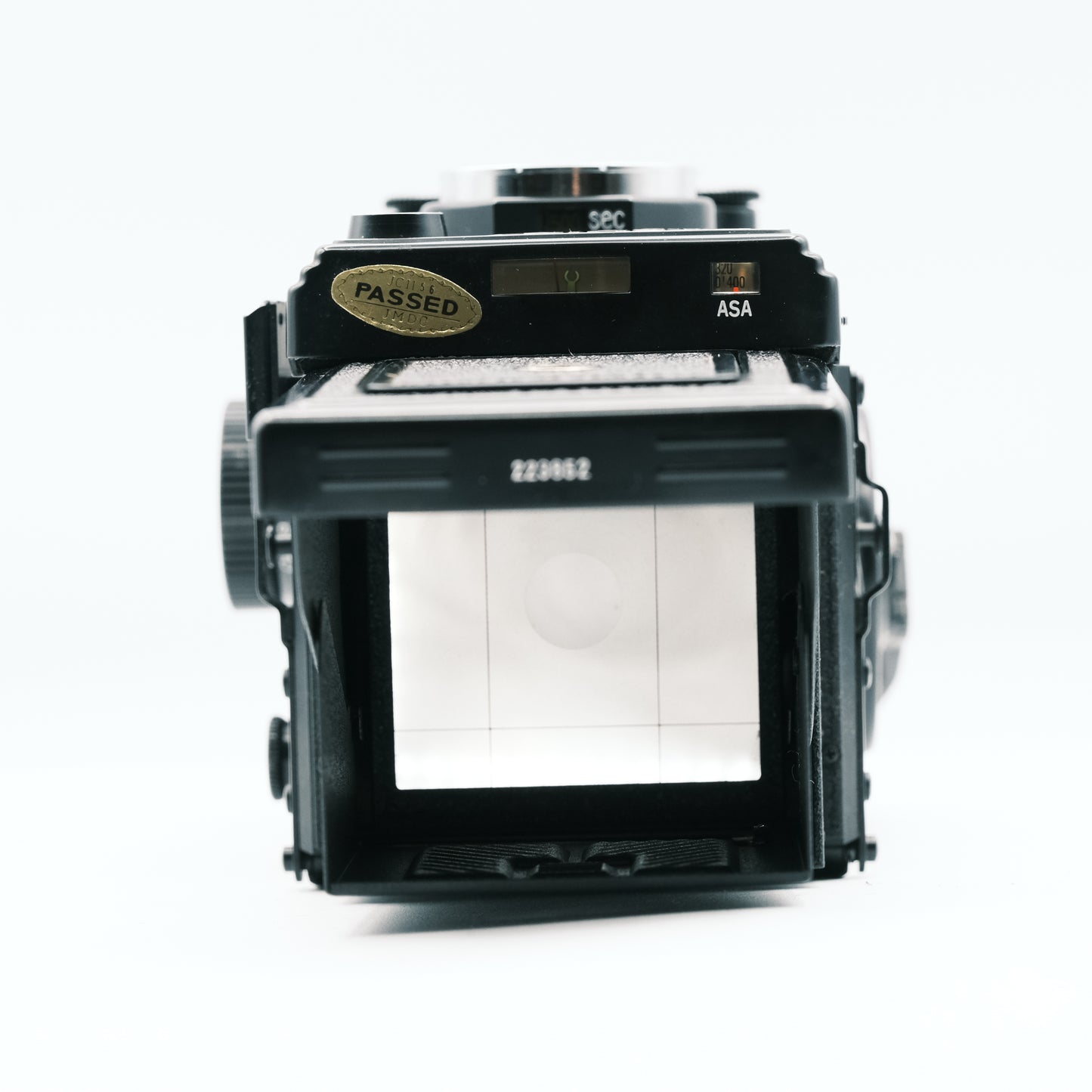 Yashica MAt 124 G Yashinon 80mm f/3.5 lens