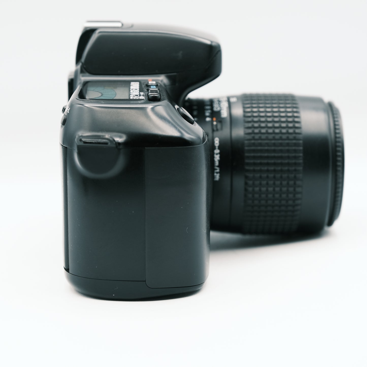 Nikon F70 Nikon Zoom 35-80mm f4-5.6 lens