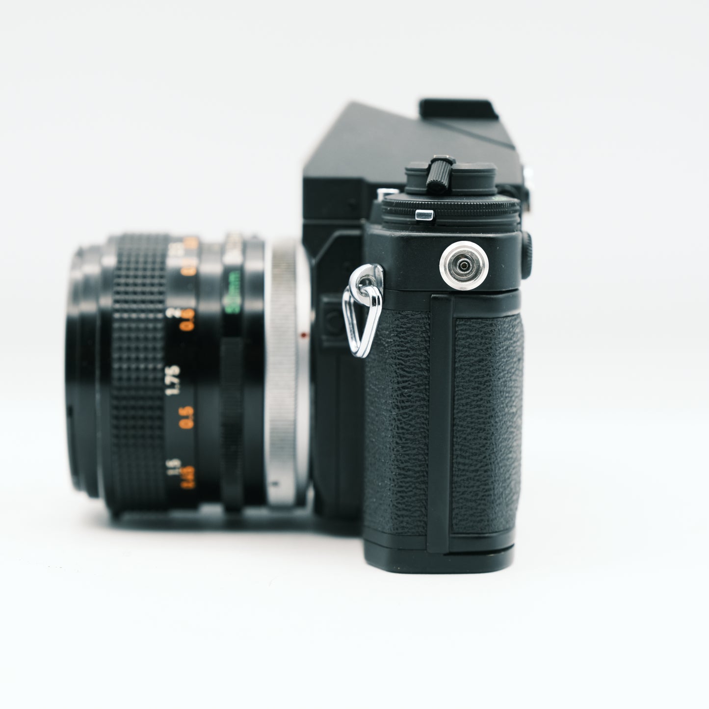 Canon New F1 ottica Canon FD 50mm f1,4 S.S.C. Eye-Level Finder FN
