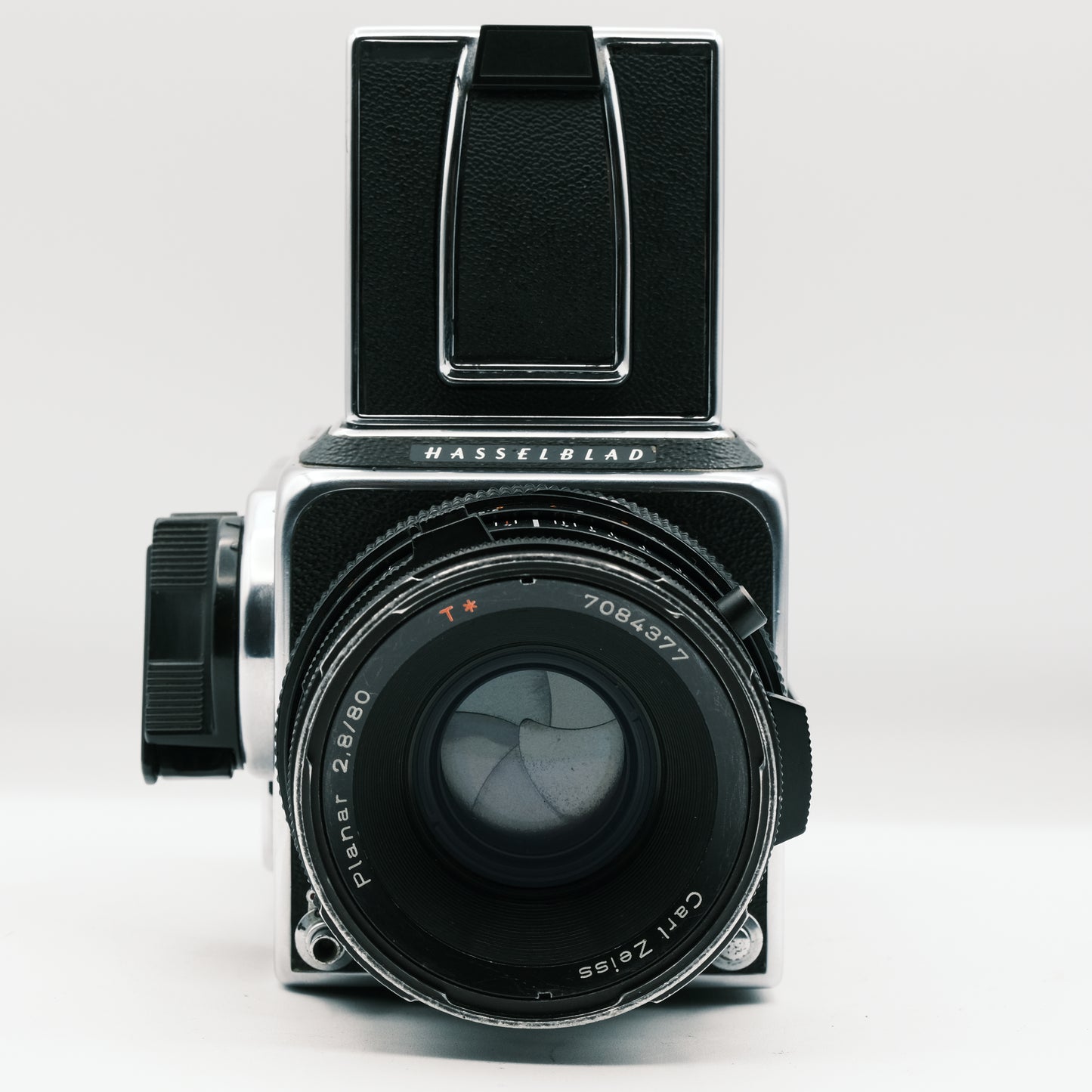 Hasselblad 500 C/M Zeiss Planar 80mm f2.8 lens