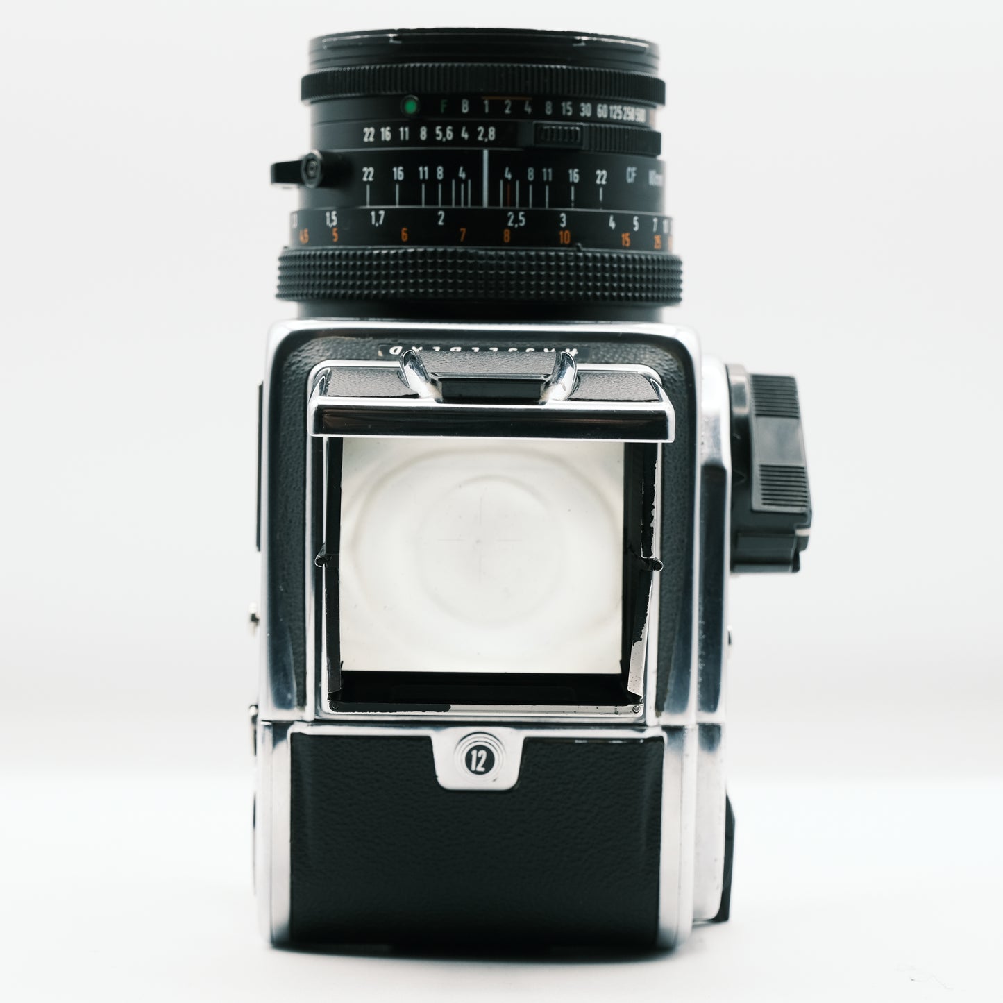 Hasselblad 500 C/M Zeiss Planar 80mm f2.8 lens