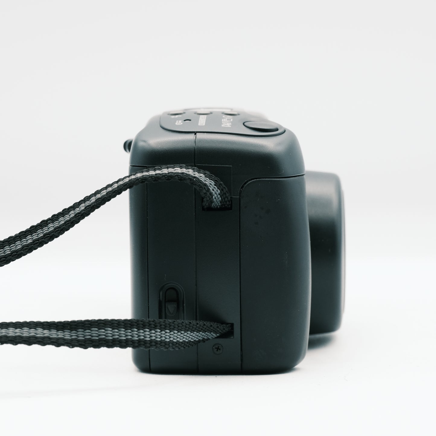 Yashica EZ Zoom 105 Point and Shoot