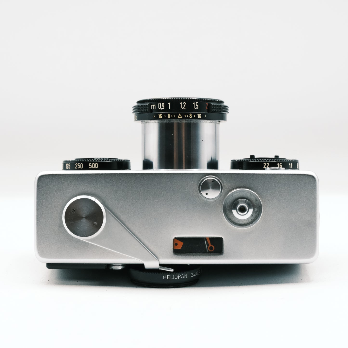 Rollei 35 Zeiss Tessar 3.5/40 lens and flash