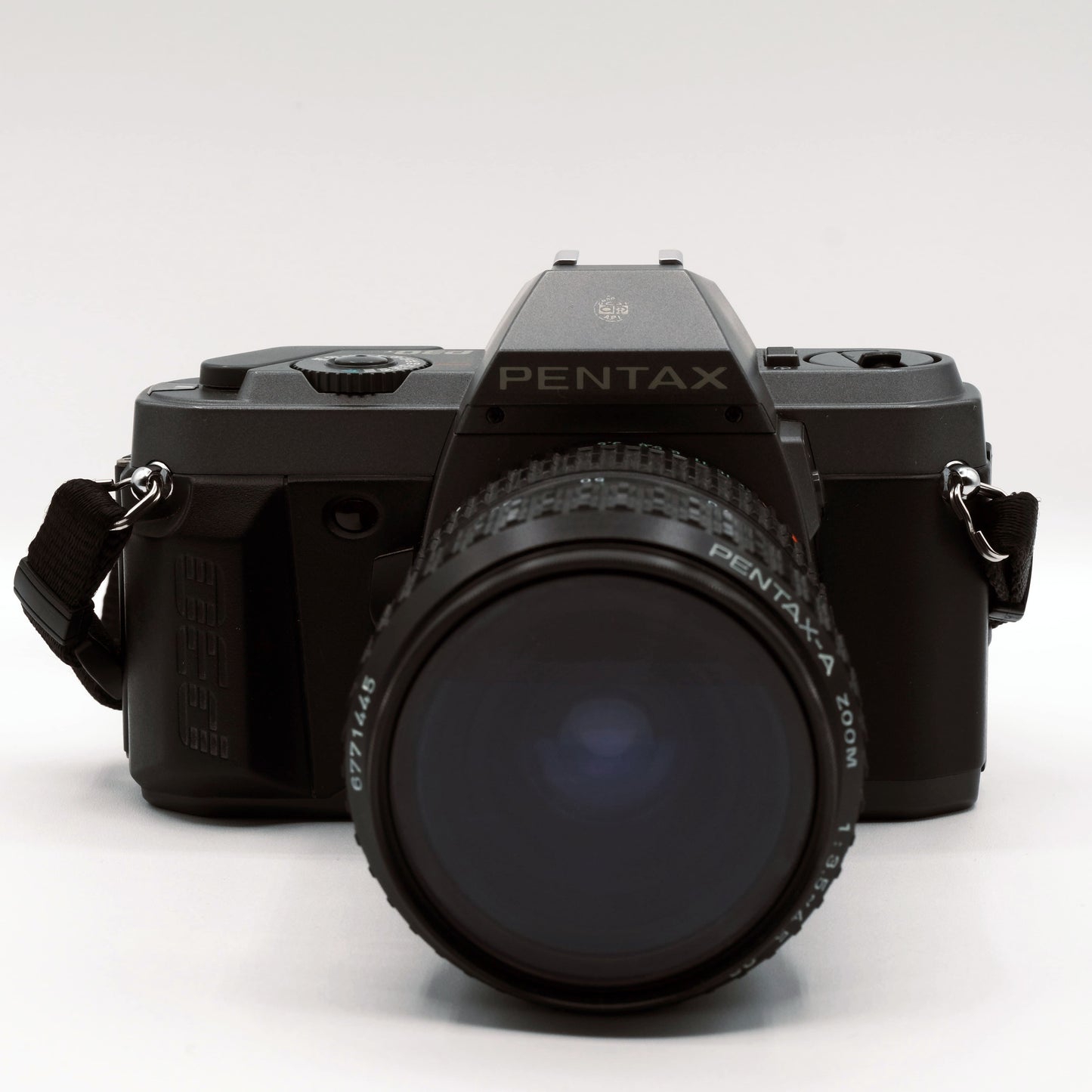 Pentax P 30T Pentax-A zoom lens 28-80mm f3.5/4.5