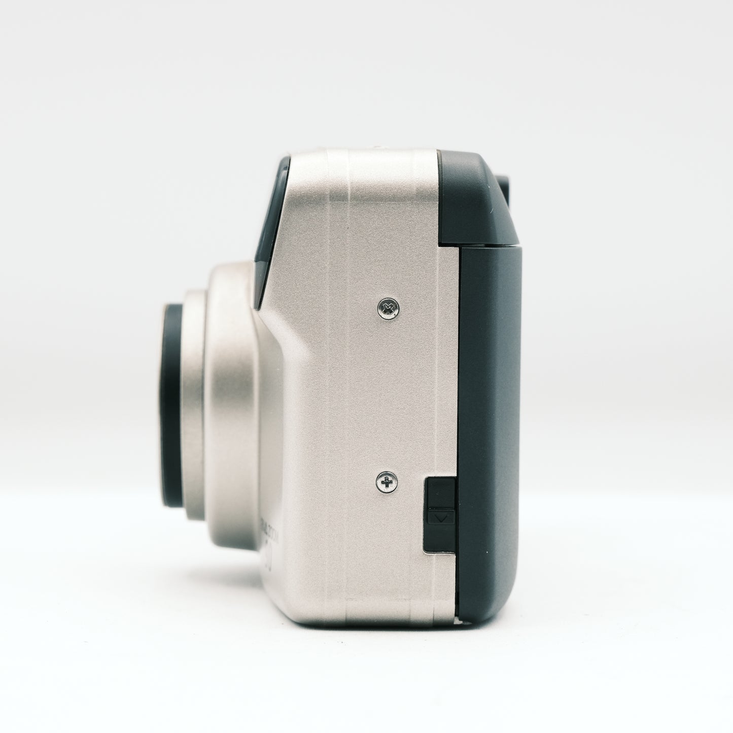 Minolta Riva Zoom 90 Point and Shoot