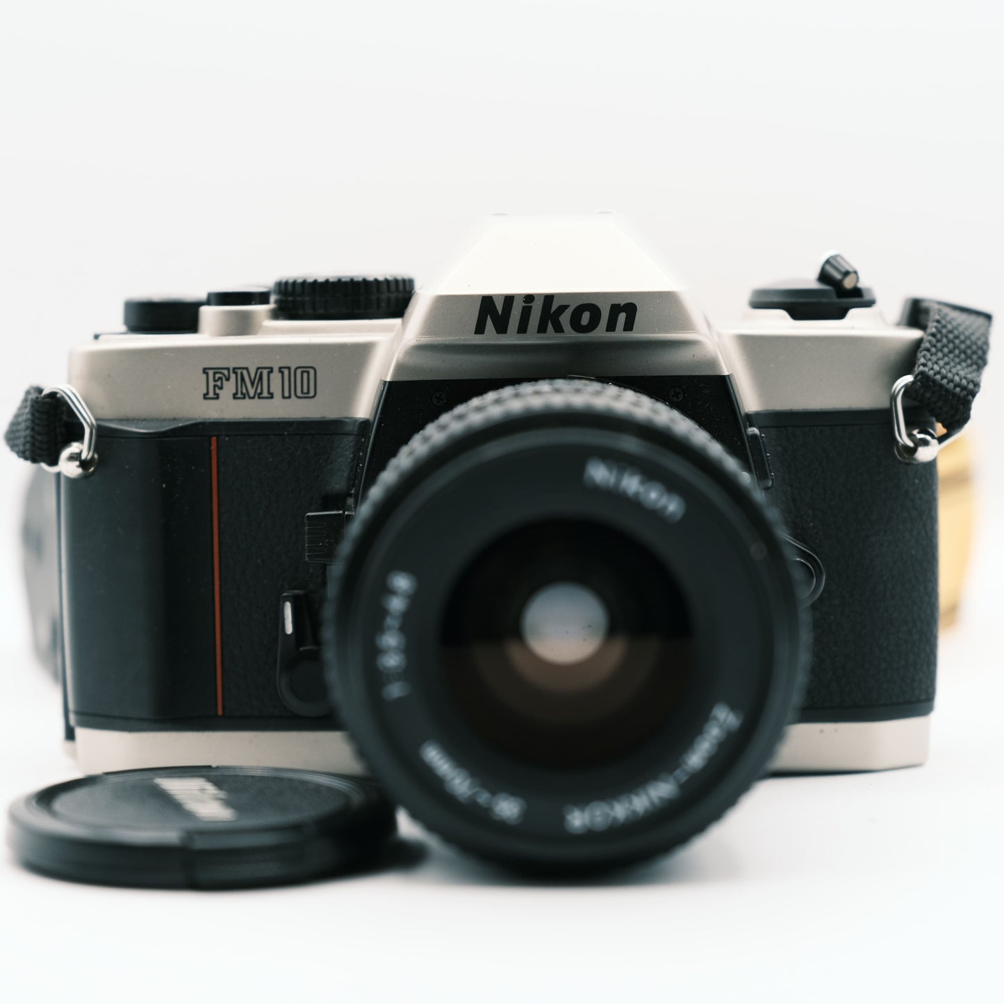 Nikon FM10 ottica Nikon Nikkor 35-70mm f3.5/4.8