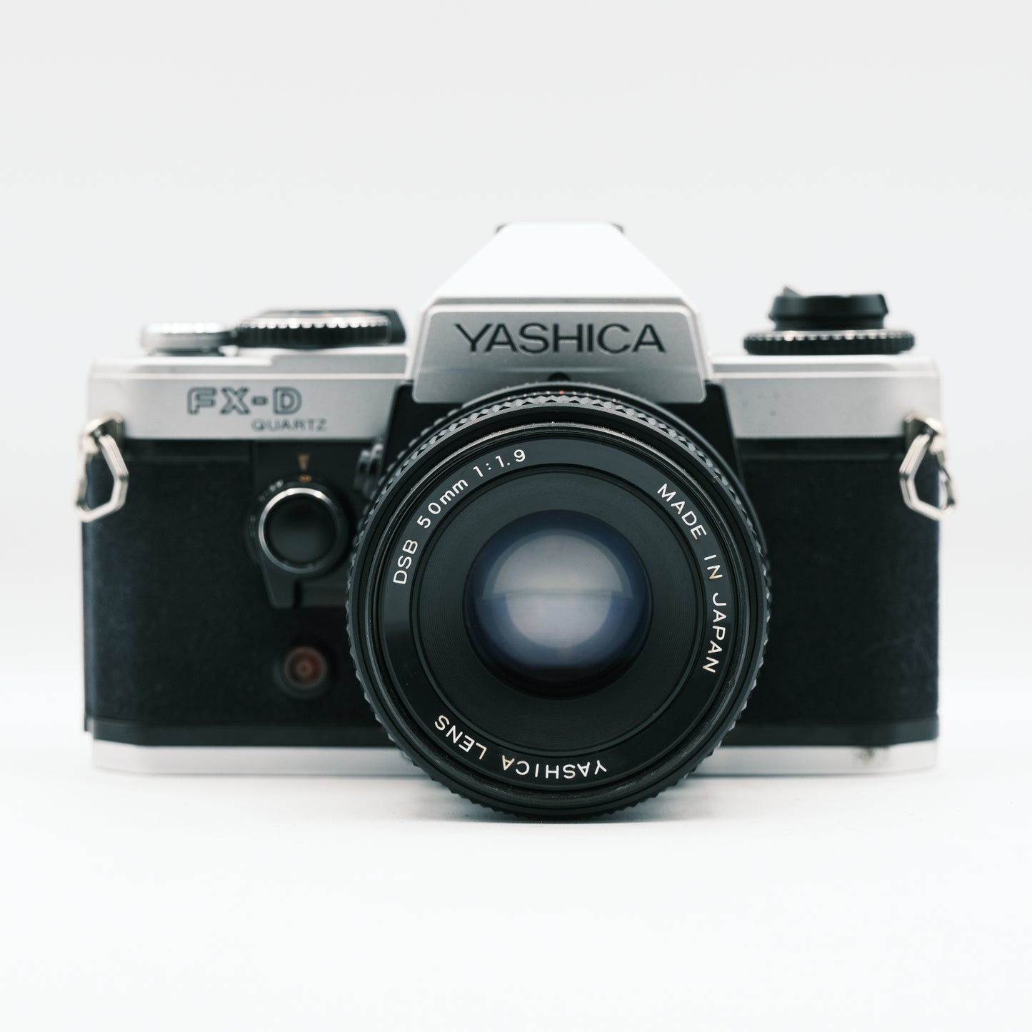 Yashica FX-D Quartz ottica Yashica D.S.B. 50mm f1.9